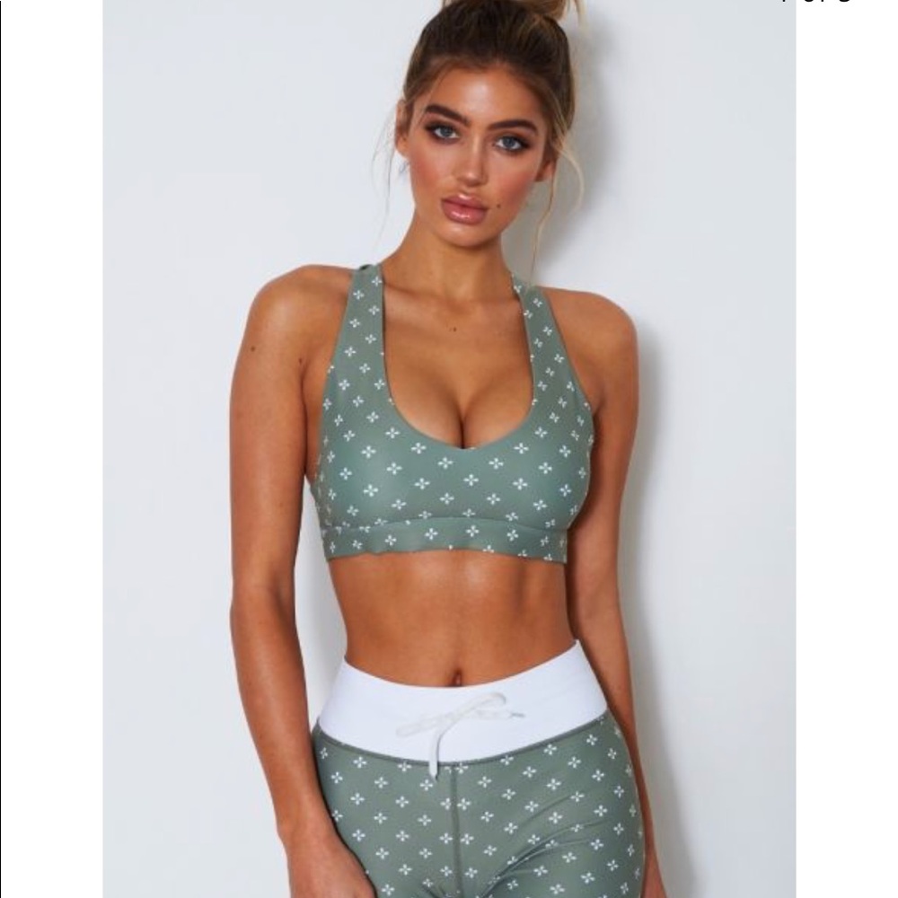 sarah’s day x wfa White Jasmine Sports Bra Olive